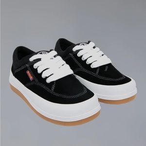 Unif Phoebe shoes. Size 7